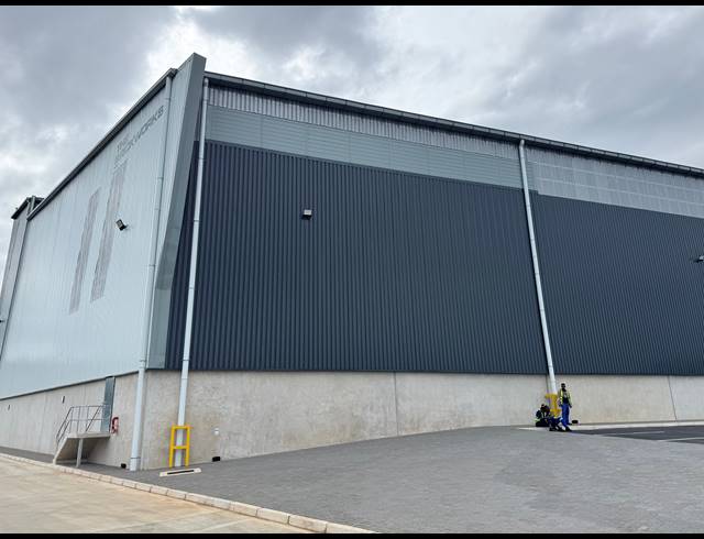 3,495M² WAREHOUSE TO LET IN GLEN ANIL